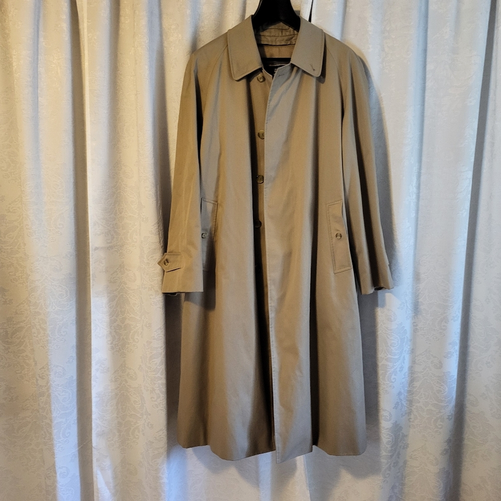 Burberry London, Men's Trench Coat, Jacket, Size 40L, Color Tan, Luxury - Picture 9 of 16